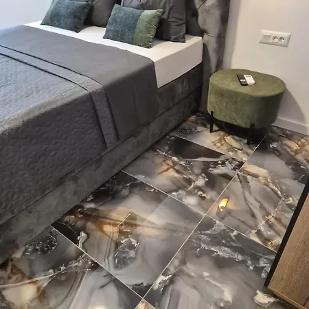 Luxury Zita Vir