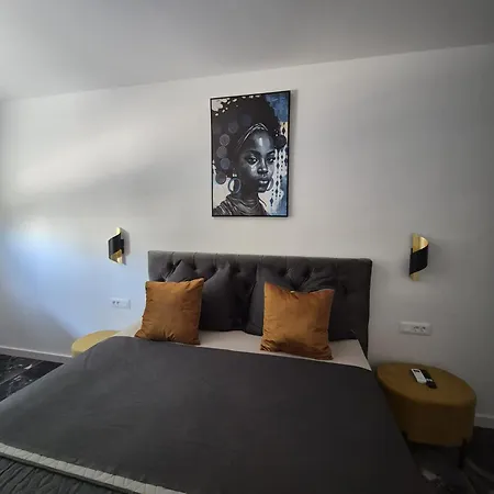 Luxury Zita Vir