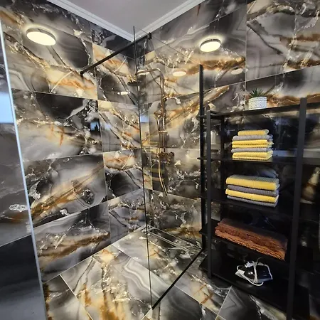 Luxury Zita Apartment Vir