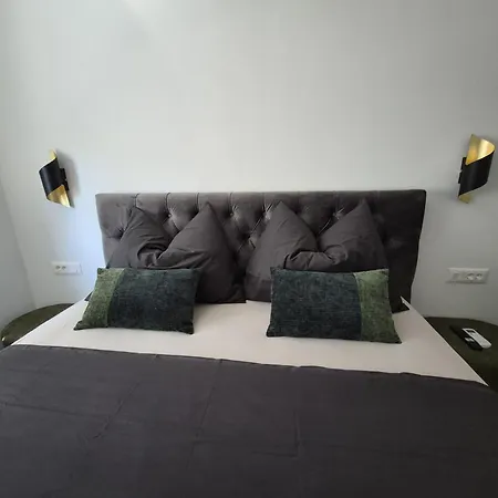 Luxury Zita *